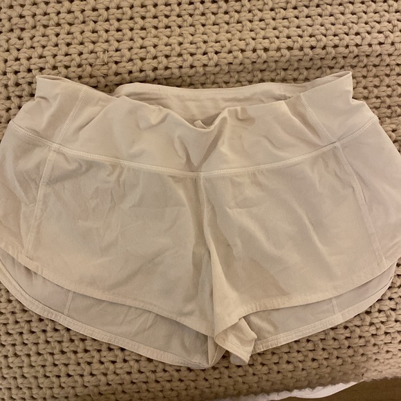 Lululemon Speed Up Shorts 2.5” - Picture 3 of 3